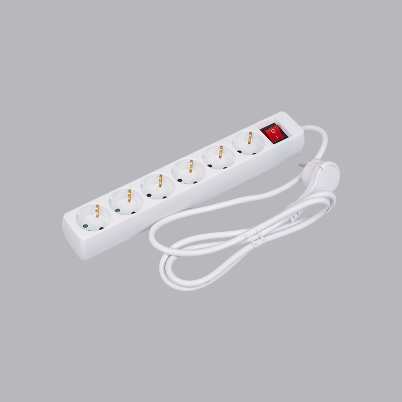 LOB-06KL Njemački pravokutni 6-smjerni produžni kabel s prstenom za povlačenje i prekidačem s više utičnica