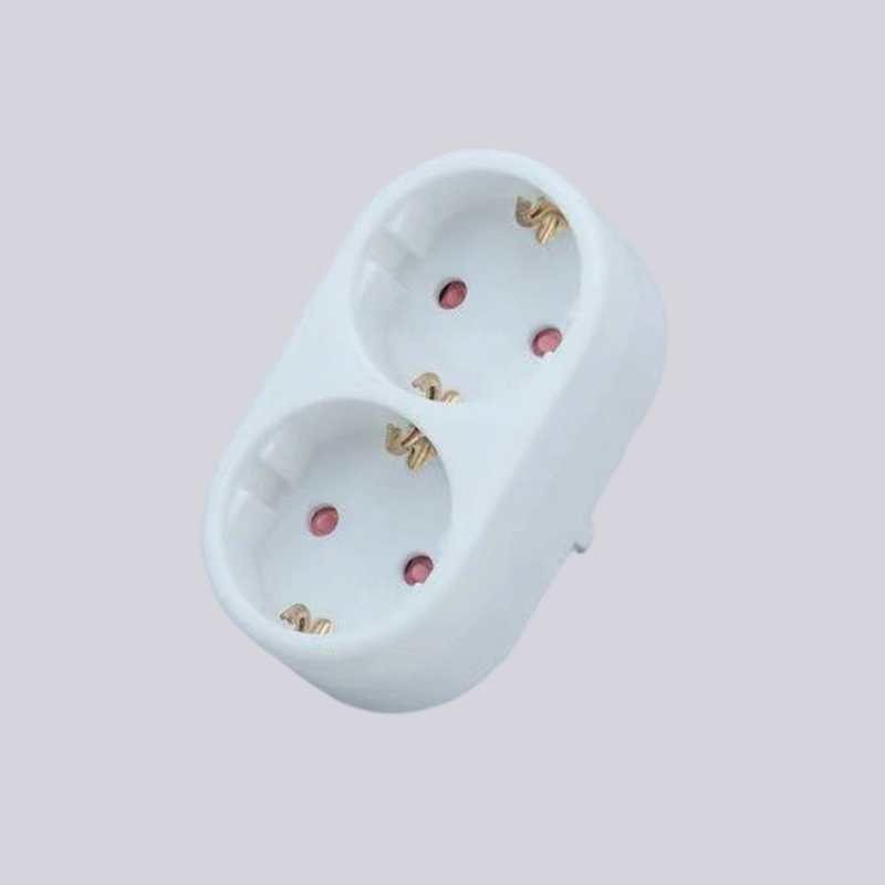 G01-02 adapter njemačkog tipa s dva okrugla utikača