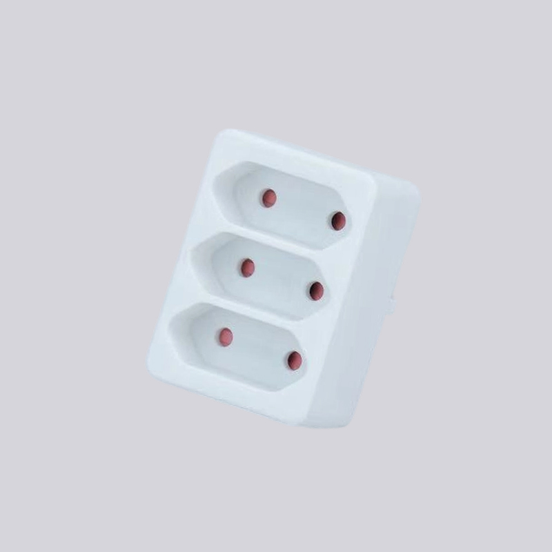 G01/3 adapter s tri ravna priključka